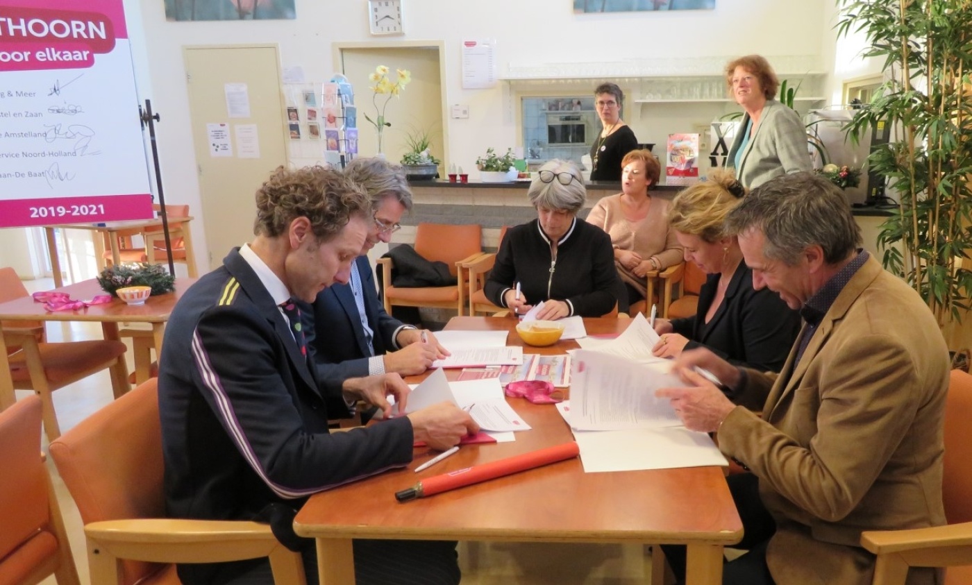 Ondertekening convenant UvE (Medium).jpg